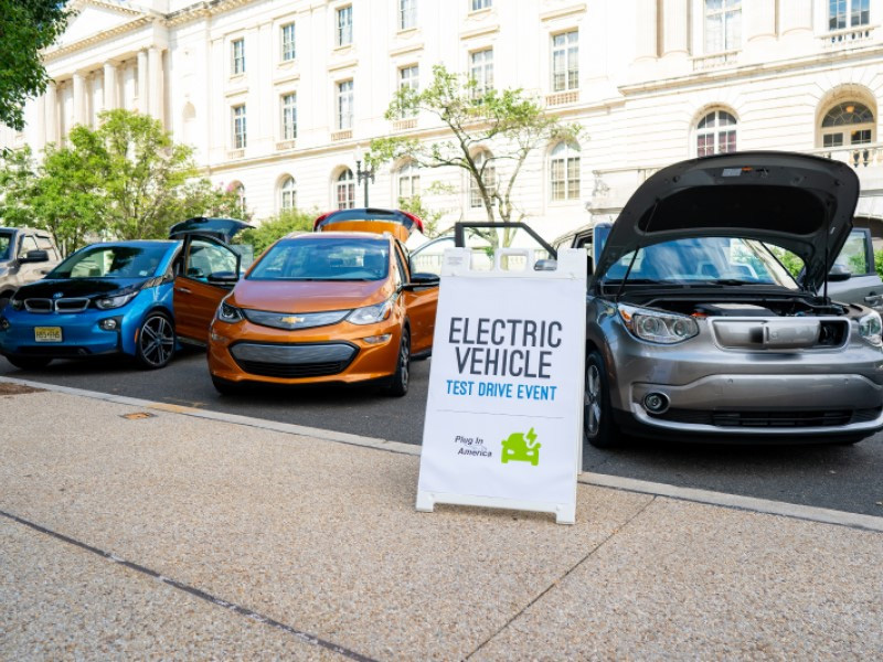 electric vehicle roadshows bookmark image